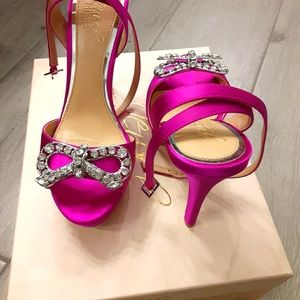 Jewel by Badgley Mischka formal heels
